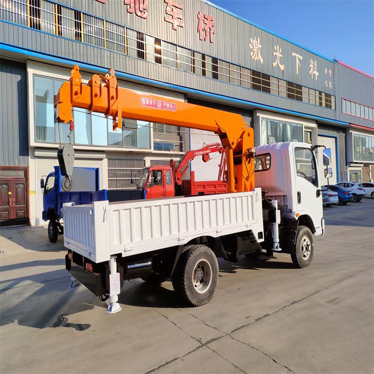 中山区三轮随车吊定制 农用改装机自备吊中瑞长期出售